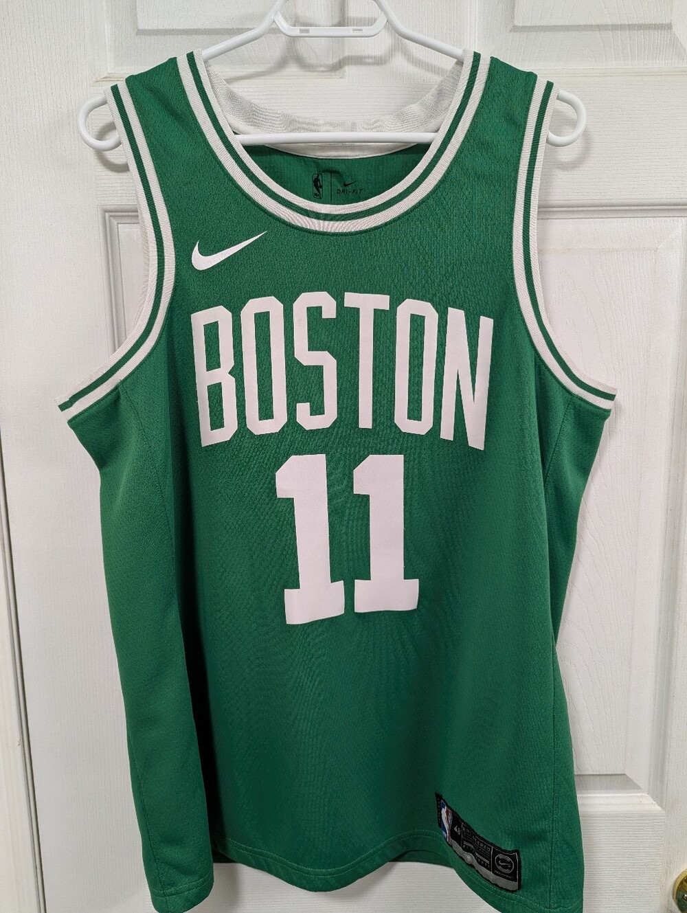 Boston Celtics Kyrie Irving #11 Nike Jersey – Men’s Large 48